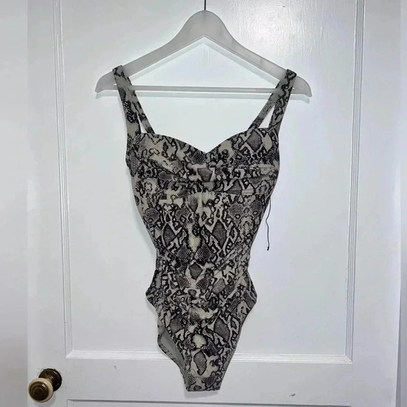 Nip Tuck Swim Shaping/Slimming Multi Cup Snakeskin One Piece Swimsuit New - Picture 1 of 6